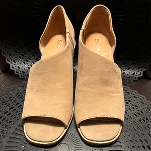 Sava Womens Bentley Dorsay Block Heels Shoes Beige Leather Slip On 8.5